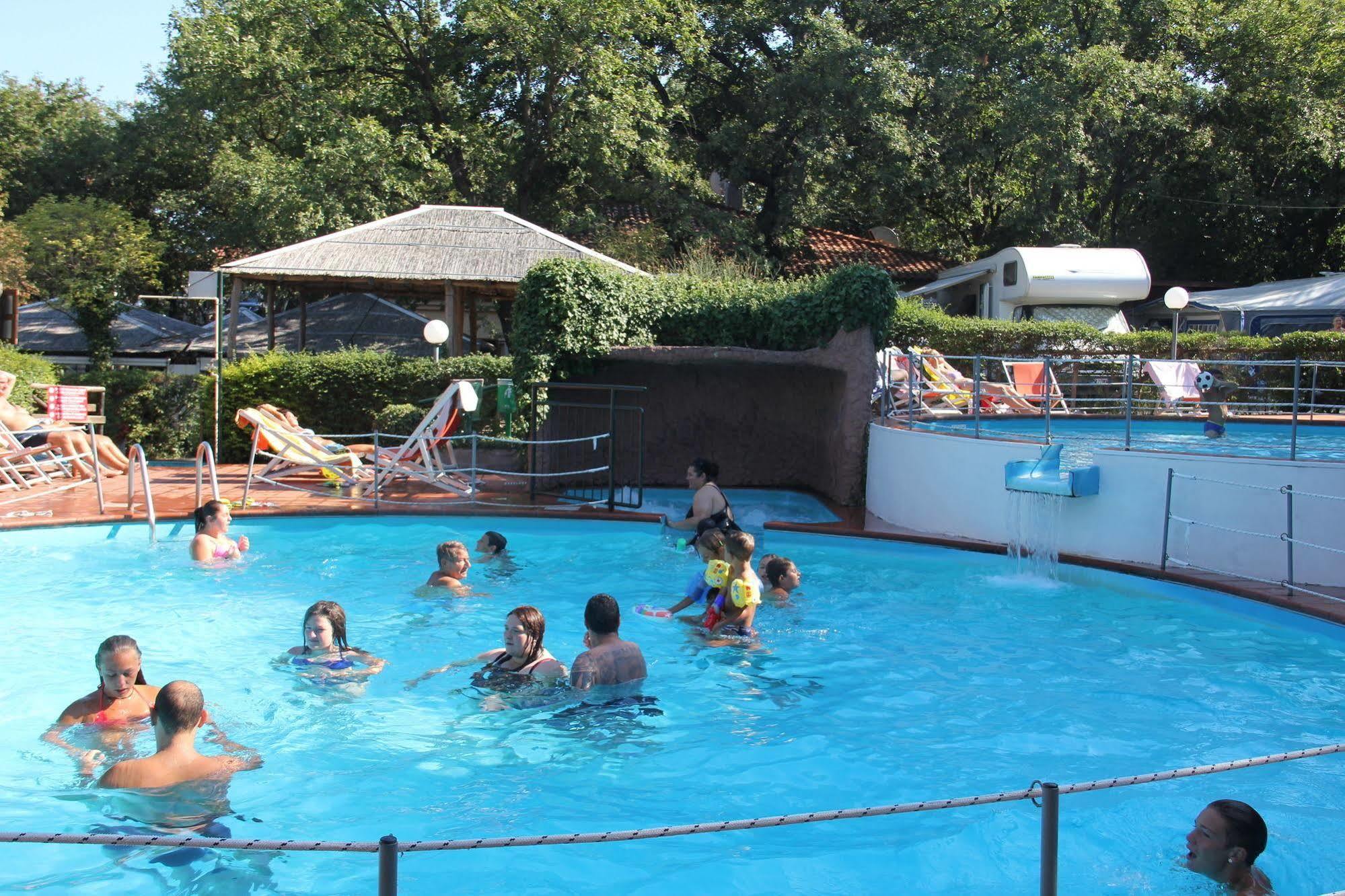 Caravelle Camping Village Ceriale Kültér fotó